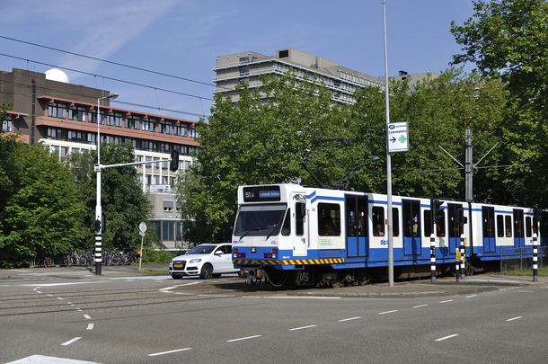 14_dsc5078_hoofdgebouw_vu_buitenveldertselaan_architectengroep69_oiii_architecten_1973_hansaarsman_min of meer_00001.jpg